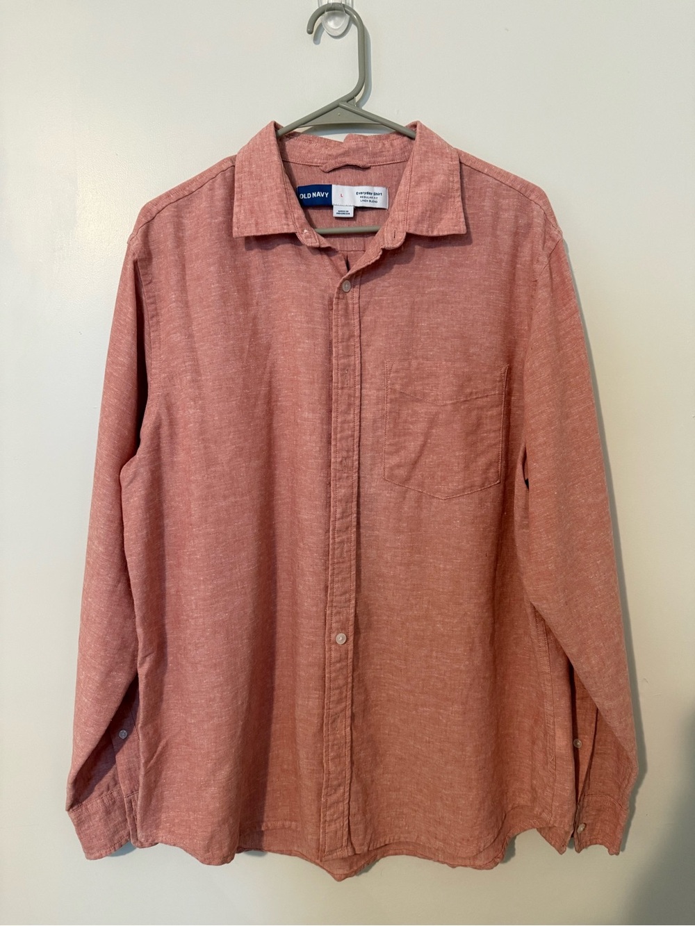 Old Navy Men's Button-Down Shirt in Dusty Rose